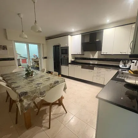 Holiday home En Coruna Montegolf 8 Min Del Centro, Barbacoa, Jardin Orro