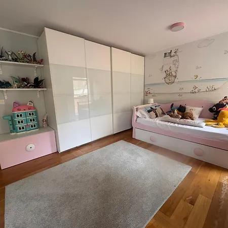 Holiday home En Coruna Montegolf 8 Min Del Centro, Barbacoa, Jardin